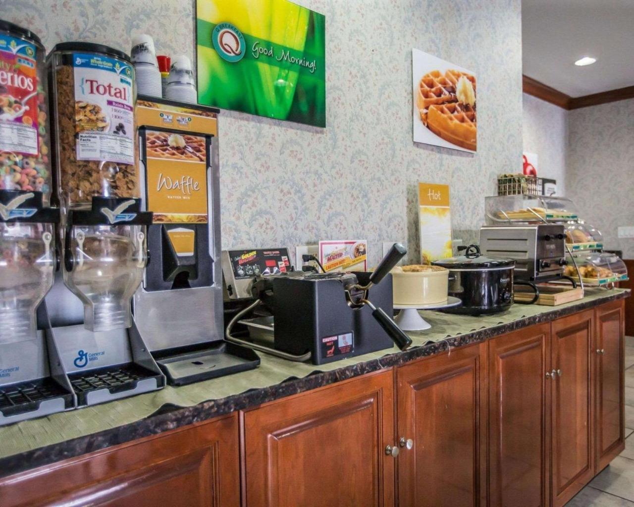 Quality Inn Peru Near Starved Rock State Park Экстерьер фото